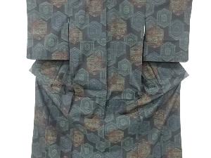 亀甲にヱ霞・花車模様織り出し本場泥大島紬着物